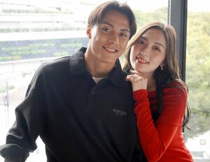 『ラブ トランジット』シーズン3に出演したイッセイ、ミク (C)ORICON NewS inc.