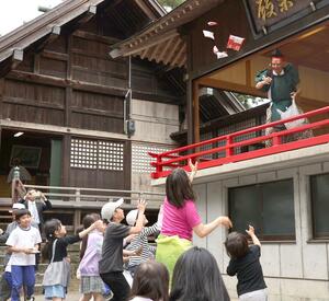 榊神社の創建150年を記念して開かれた例大祭=上越市大手町
