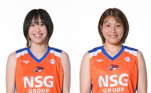 左から河村美侑と坂田侑紀奈