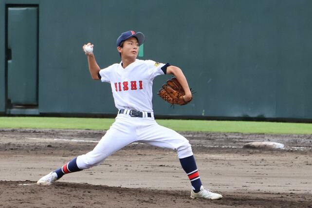 新潟西－加茂　新潟西の先発投手、泉井優貴＝三条市パールスタ