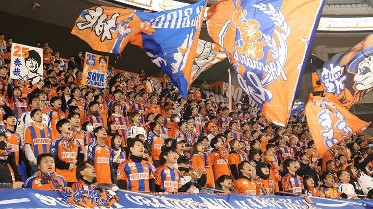 試合前の新潟サポーター