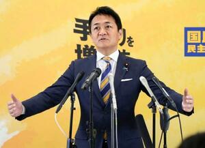 記者会見する国民民主党の玉木代表=7日午後、国会