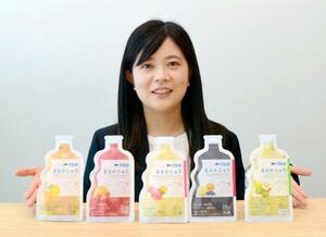 　「市場にないタイプの冷凍フルーツなので、まだ食べてない人に魅力をどう伝えるかが課題です」と話すアヲハタの前田実咲さん＝東京都渋谷区