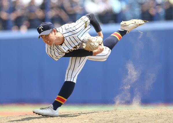 帝京長岡－新発田南　二番手で登板した帝京長岡の武田晄樹＝エコスタ