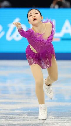 女子ＳＰ　首位に立った千葉百音＝ＩＧアリーナ