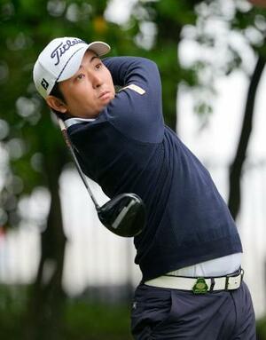 第1日、8アンダーで首位の前田光史朗=名古屋GC和合