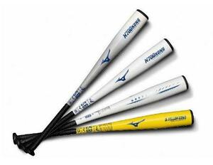 　新幹線車両のアルミを再利用したバット（ＪＲ東海提供）