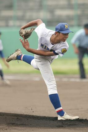 新発田南－新潟西　新発田南の先発・渋谷晴人＝９月６日、新発田市五十公野公園野球場