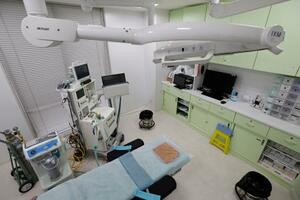 美容外科「ヴェリテクリニック」の処置室=20日、大阪市北区