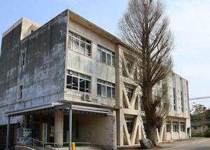 胎内市図書館=胎内市西栄町