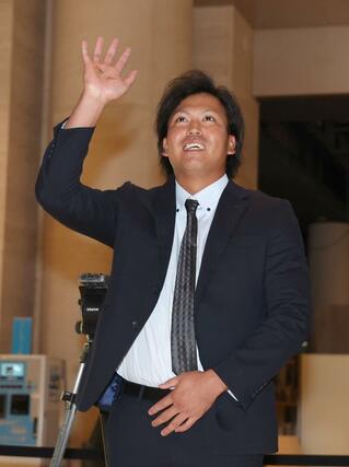 巨人から育成５位で指名された、知念大成外野手＝新潟日報メディアシップ