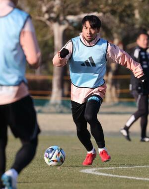 練習に取り組むＭＦ白井永地＝宮崎県都城市