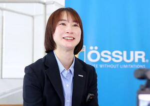 現役引退のオンライン記者会見で涙ながらに思いを語る、パラ陸上女子の辻沙絵=13日