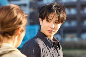 『10回切って倒れない木はない』第1話より（C）日本テレビ