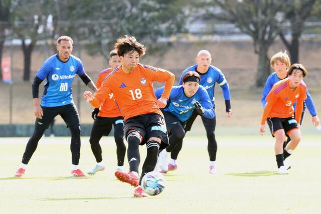 若月大和が自ら獲得したＰＫを決めて１－０＝宮崎県都城市