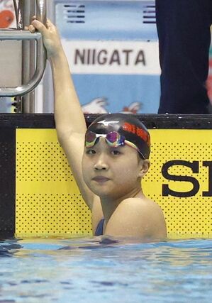 女子１００メートル平泳ぎ決勝　優勝した神田倫来（新潟第一）＝ダイエープロビスフェニックスプール
