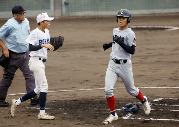 2回表上越総合技術1死二塁、田中の中前適時打で二走長谷川和が生還し1-0=9月12日、柏崎市佐藤池野球場