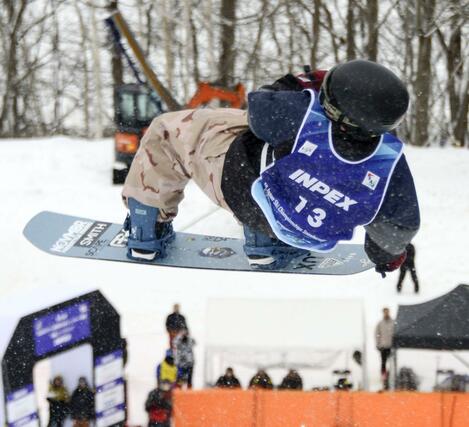 ハーフパイプ男子　優勝した菊地原小弥汰＝札幌市ばんけいスキー場