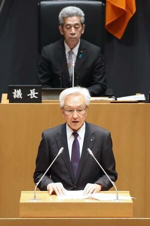 3月定例会が開会し磯田達伸長岡市長が施政方針演説を行った=3月4日