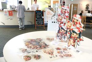 錦鯉をモチーフにしたキャラクター「鯉乙女」のグッズ=長岡市山古志竹沢のやまこし復興交流館おらたる