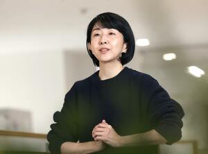 新潟国際アニメーション映画祭の見どころについて語る早川千絵さん=1月、新潟市中央区