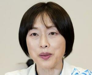 インタビューに答える共産党の田村委員長