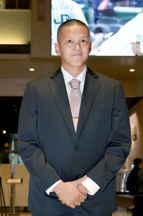 阪神から５位指名を受けた、オイシックスの能登嵩都投手＝新潟日報メディアシップ