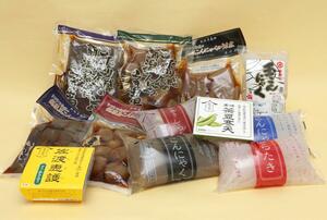 上野で製造する主な商品。自社のほか、県内外のスーパーやオンラインなどで販売している