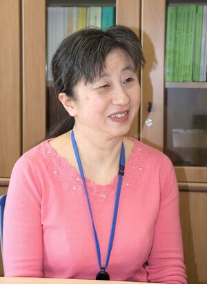 防災気象情報の活用を呼びかける新潟地方気象台の竹内綾子台長＝２２日、新潟市中央区