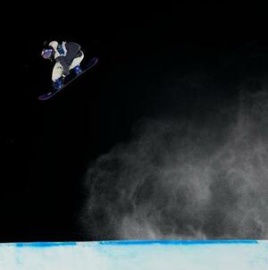 女子ビッグエア決勝　ジャンプする村瀬心椛＝リビーニョ（共同）