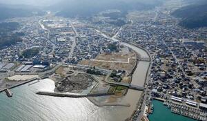 石川県輪島市の中心部=2025年11月(共同通信社ヘリから)