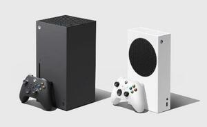 　家庭用ゲーム機「ＸｂｏｘシリーズＸ」（左）と「ＸｂｏｘシリーズＳ」（米マイクロソフト提供）