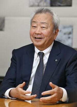 　インタビューに答えるＮＴＴの澤田純会長