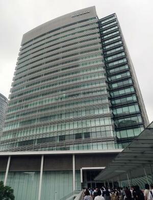 株主総会が開かれる日産自動車の本社=24日午前、横浜市