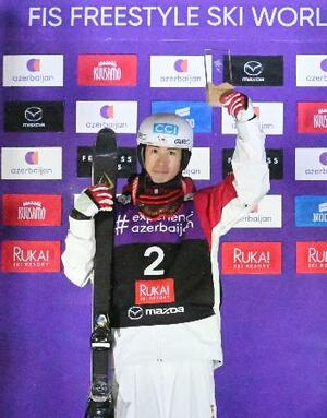 モーグルW杯開幕戦の男子で優勝した堀島行真=ルカ(共同)