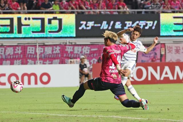 Ｃ大阪－新潟　前半３６分、ＭＦ松田詠太郎が先制点を決め、１－０＝ヨドコウ（写真映像部・佐藤将志）