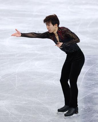 男子フリー　演技する佐藤駿＝ＩＧアリーナ