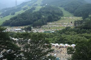 フジロックフェスティバルの会場＝２０２３年７月２８日、湯沢町