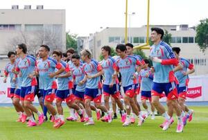 サッカーW杯北中米3カ国大会の事前合宿地で調整を開始した日本代表=3日、モンテレイ(共同)