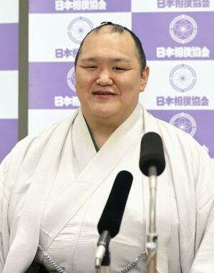 大山親方(元小結北勝富士)=5月15日