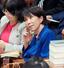 衆院予算委で、立憲民主党の本庄知史政調会長の質問を聞く高市首相=7日午後