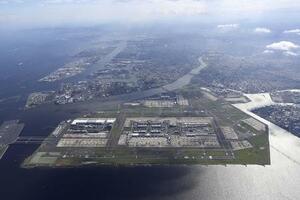 　東京都大田区の羽田空港＝２０２１年