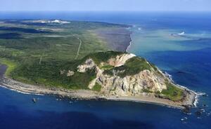 太平洋戦争末期の激戦地・硫黄島=2023年10月、東京都小笠原村