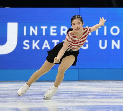 女子ＳＰ　演技する中井亜美＝ＩＧアリーナ