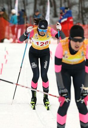 成年女子Ａ５キロクラシカルでフィニッシュし７位入賞した宮下美幸（日大・１２９）