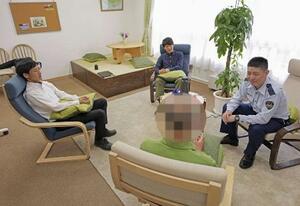対話実践「リフレクティング」が行われる熊本刑務所の部屋=4月、熊本市(画像の一部を加工しています)