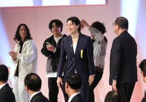 自民党大会に出席した中村真衣氏=3月9日、東京都港区