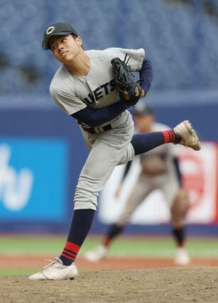 中越－富山第一　６回途中で登板した石山愛輝＝エコスタ