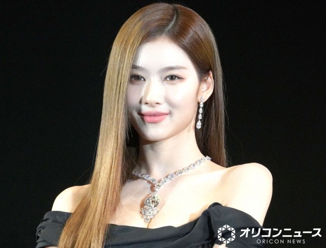 専用ページ❗️TWICETV SANA TWICE・SANA、“前髪あり”イメチェンした最新ビジュアルが話題「美し