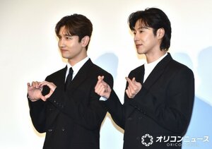 日本デビュー20周年に心境を語った東方神起(左から)チャンミン、ユンホ (C)ORICON NewS inc.